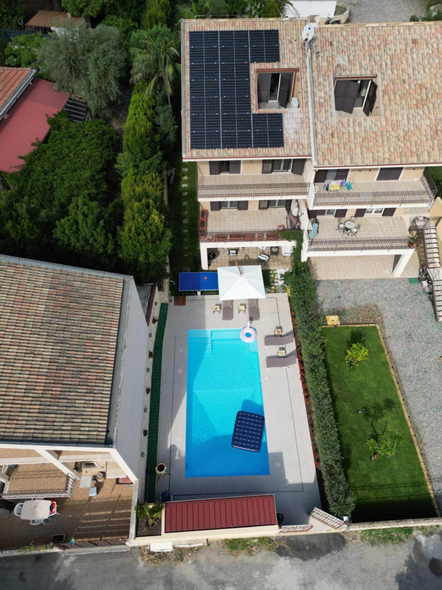 Domus Aurige Panzió Messina Kültér fotó